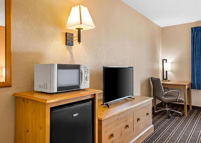 Days Inn By Wyndham Black River Falls - Access To Atv Trail