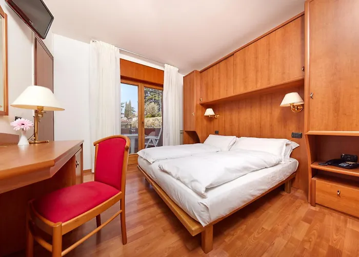 Beach Hotel Rosa Malcesine