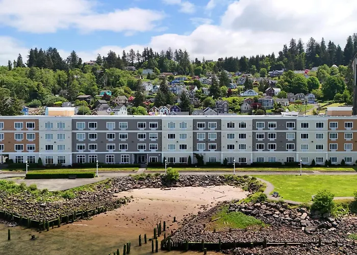 Holiday Inn Express Hotel & Suites Astoria By Ihg