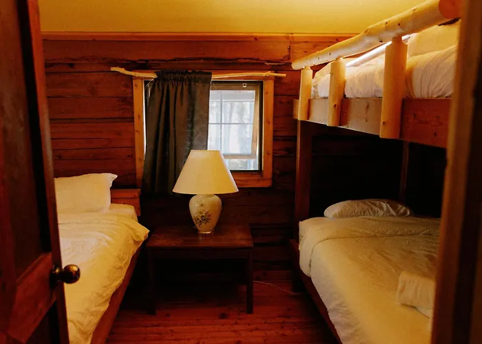 Rustic Beaverfoot Lodge Room N10