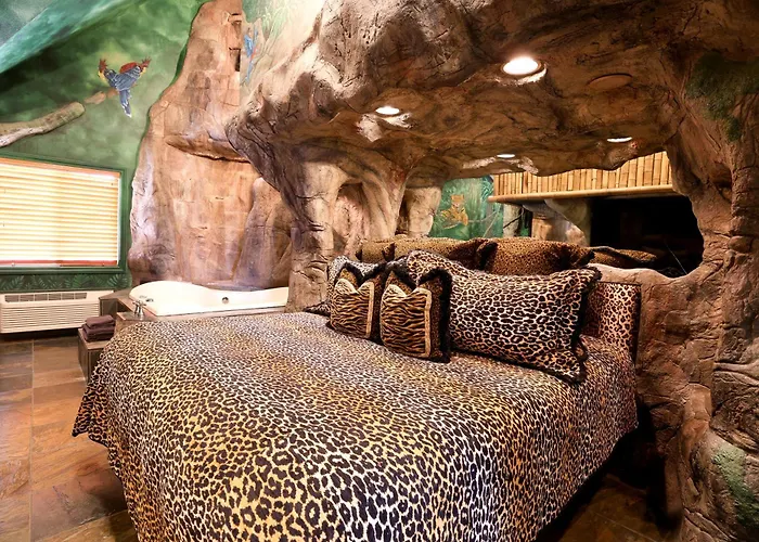 Black Swan Inn Luxurious Theme Rooms