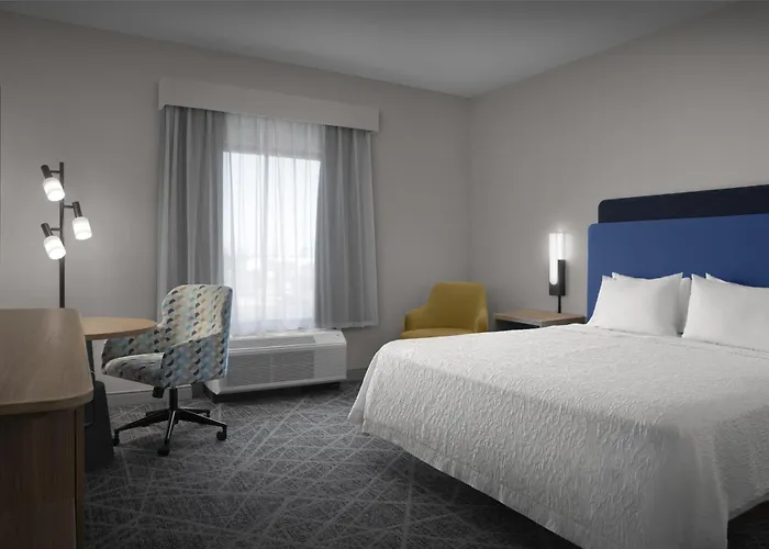 Hampton Inn & Suites Laurel