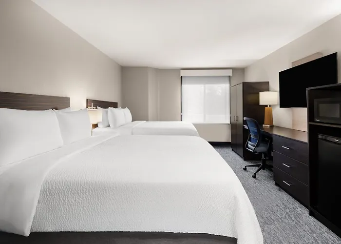 Garner Hotel Topeka West By Ihg