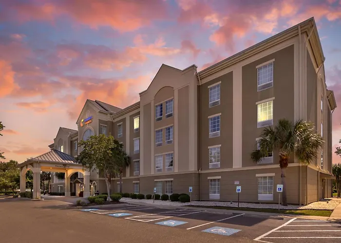 Comfort Suites Central