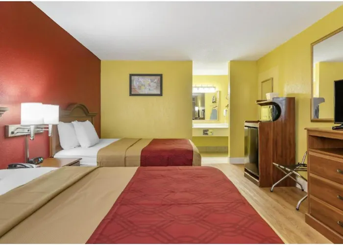 Travelers Inn Douglas By Oyo Us-441
