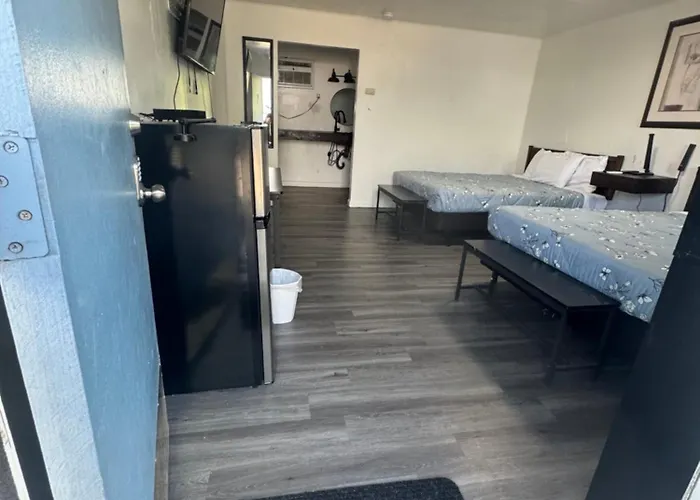 Holiday Lodge