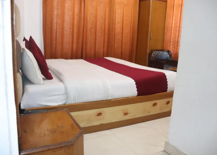 Hotel Tourist Home By Palak Hospitality