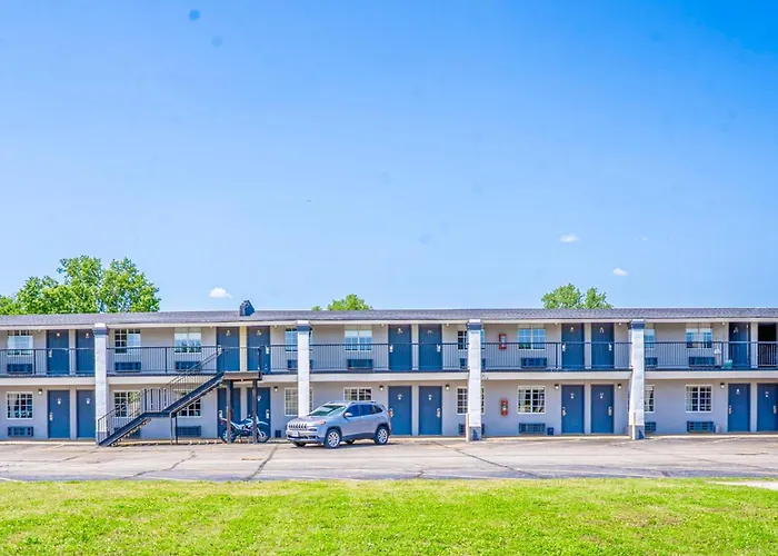 Deluxe Inn & Suites By Oyo Miami Ok