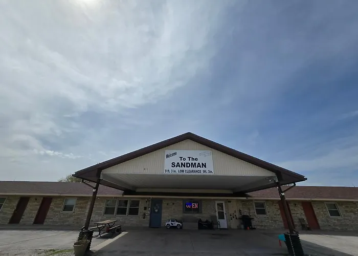 Oyo Sandman Inn