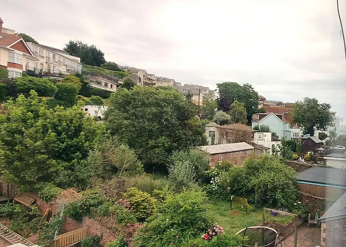 Rowcroft Lodge Guest House B&B