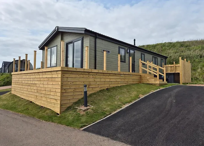 Sauchope Links Holiday Lodge And Glamping Park