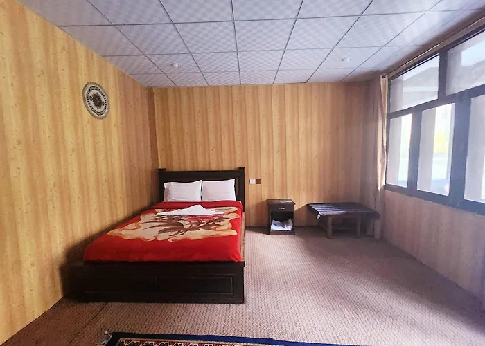 Passu Cones Hotel Pasu