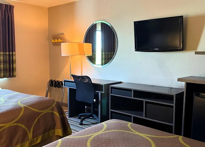 Super 8 By Wyndham Gas City Marion Area