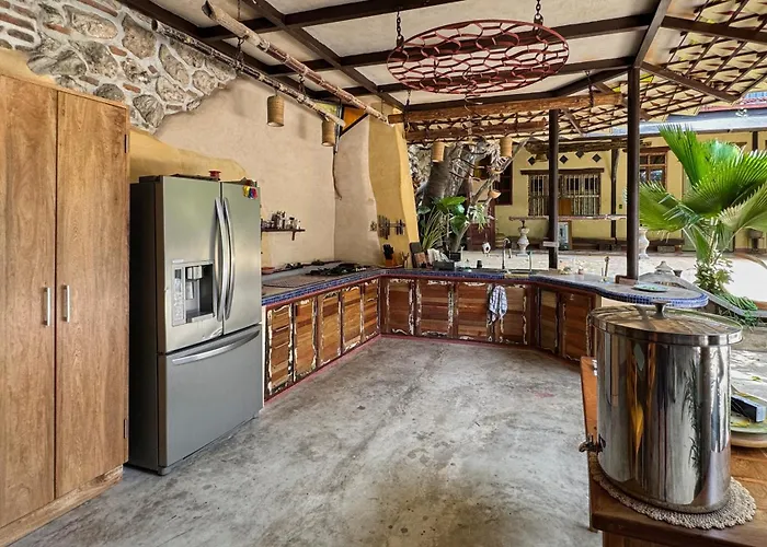 Casa Del Tunel Lodge In Getsemani