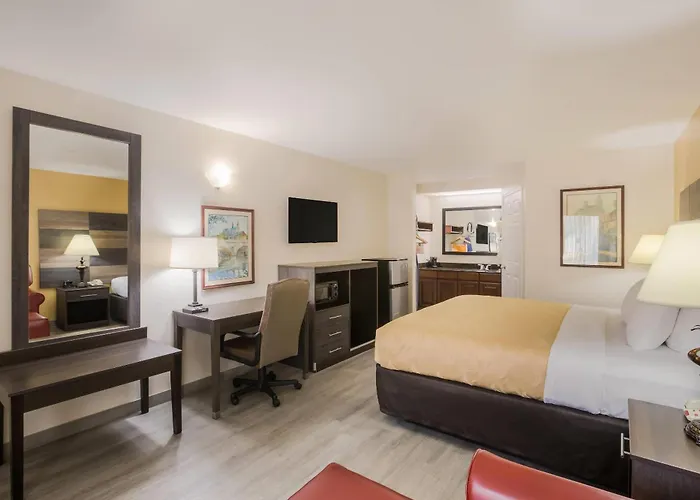 Quality Inn & Suites Greensboro Near Lake Oconee