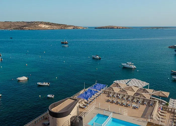 Gillieru Harbour Hotel