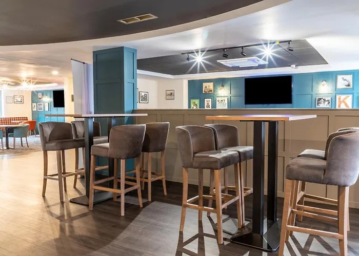 Knowsley Inn & Lounge