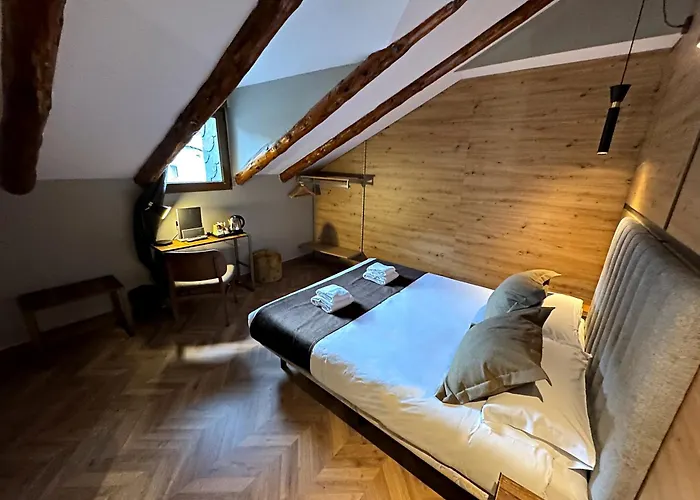 Hotel Yomo Petit Paris Encamp