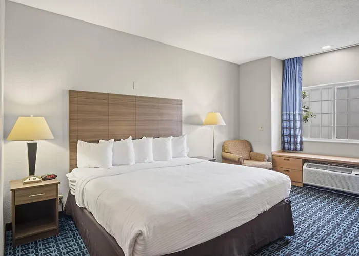 Sonesta Essential Hotels & Suites Kansas City Blue Springs