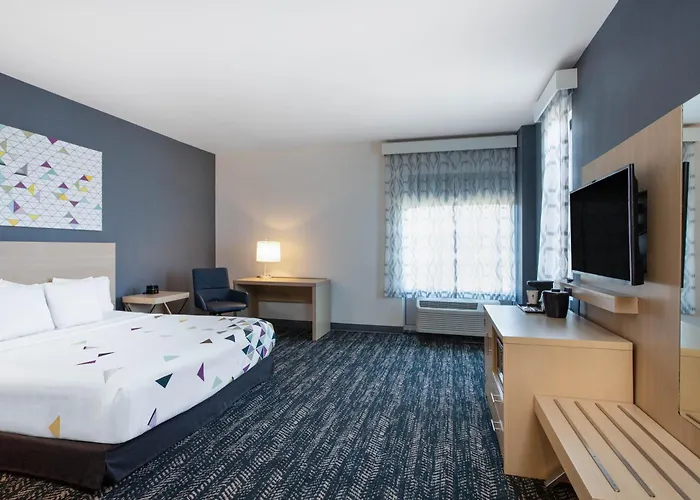La Quinta Inn & Suites By Wyndham , Va- Dulles Airport