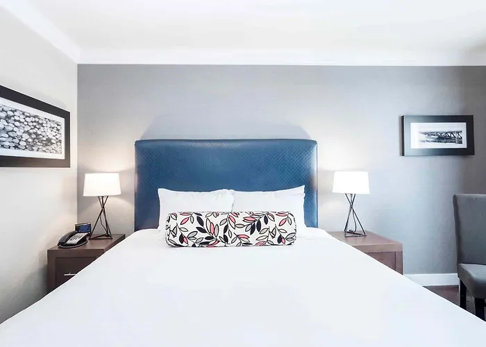 Sandman Signature Prince George Hotel