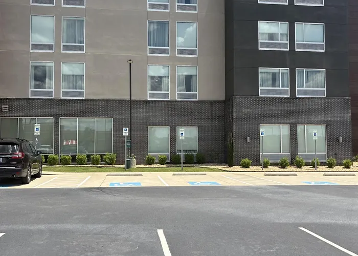 La Quinta By Wyndham Auburn