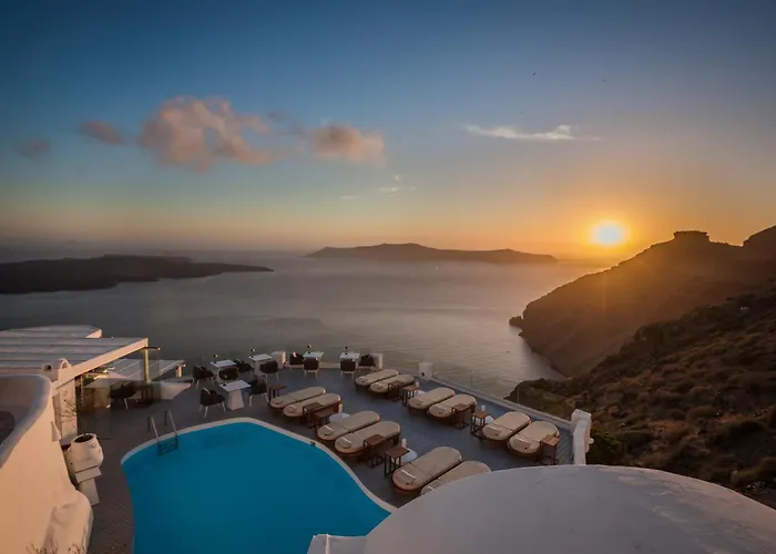 Sun Rocks Luxury Suites