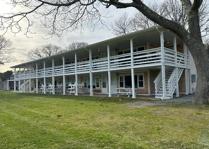 Island Inn