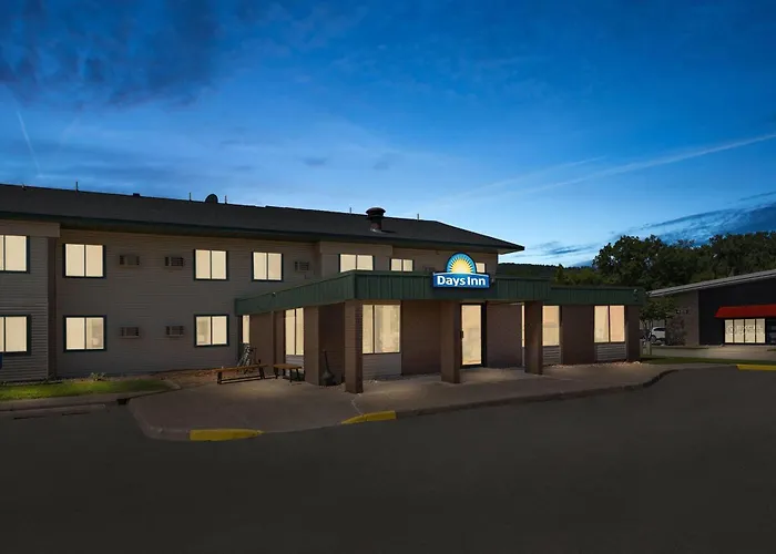 Days Inn By Wyndham Winona