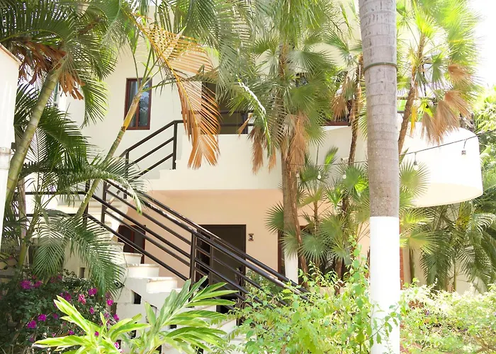 Hotel y Suites Los Encantos