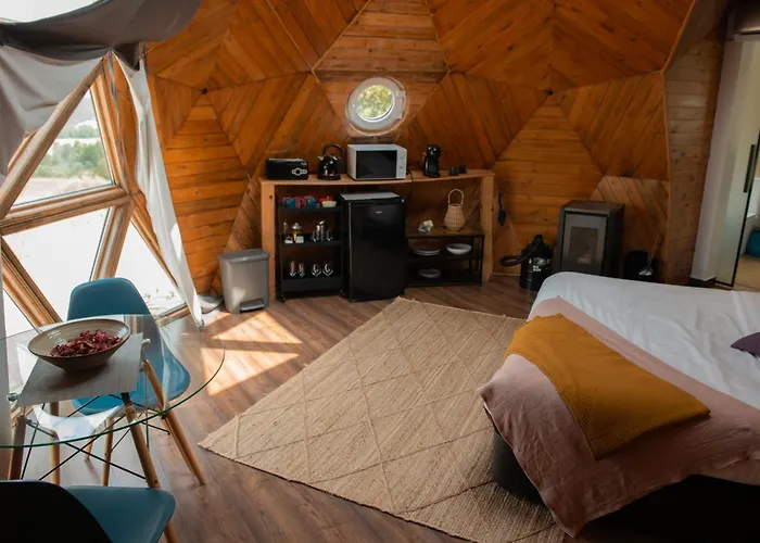 Hotel Miradomos Glamping Rural Lodares de Osma