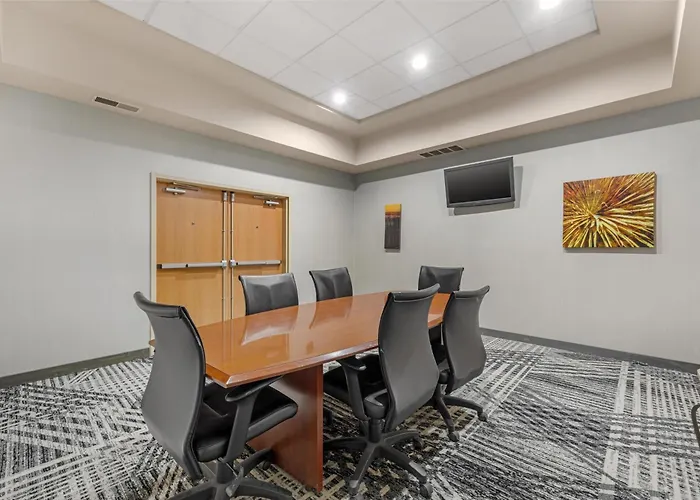 Best Western Plus York Hotel And Conference Center