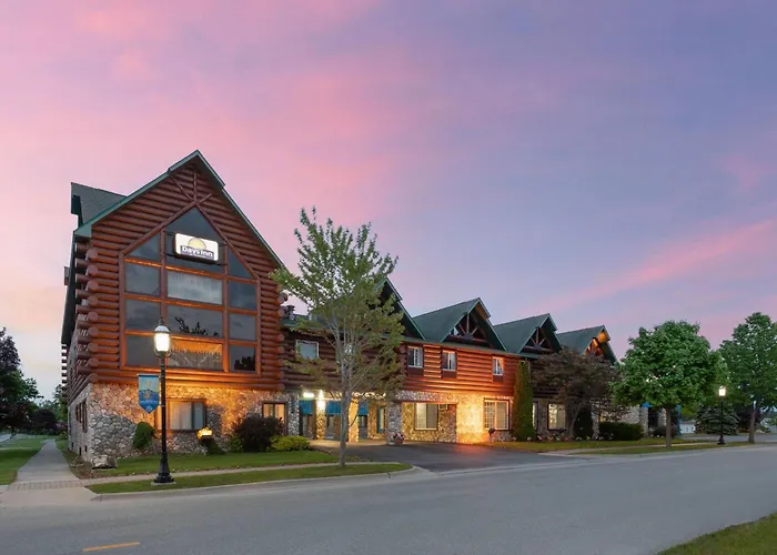 Days Inn By Wyndham Mackinaw City - Bridgeview Area