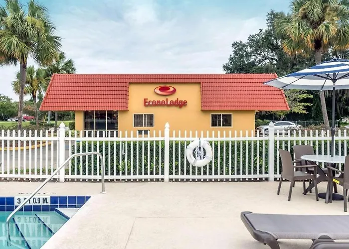 Econo Lodge Live Oak