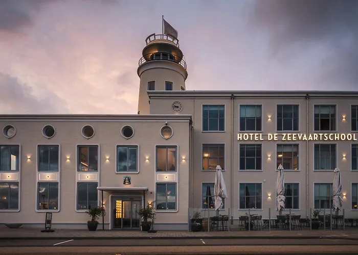 Hotel De Zeevaartschool