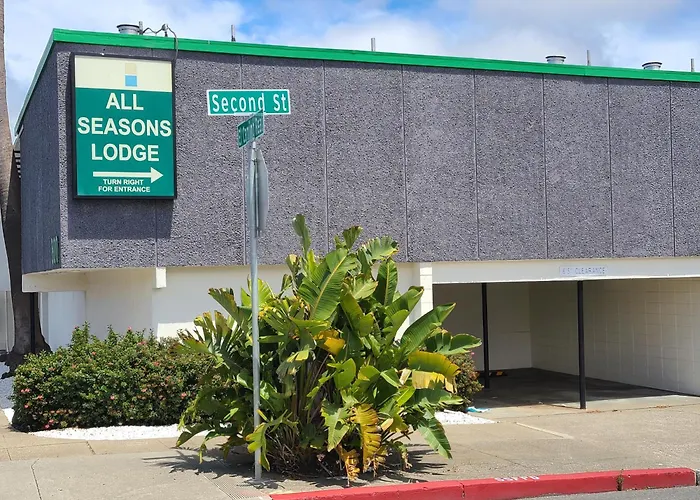 All Seasons Lodge