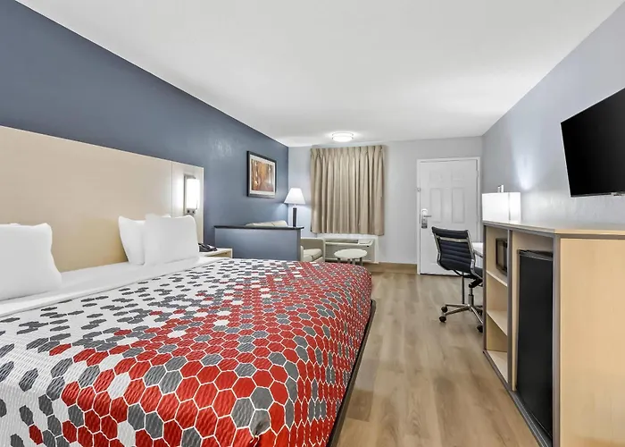 Econo Lodge Inn & Suites Cayce I-26 Airport