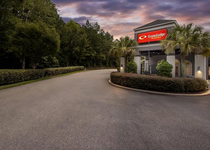 Econo Lodge Inn & Suites I-26 Airport