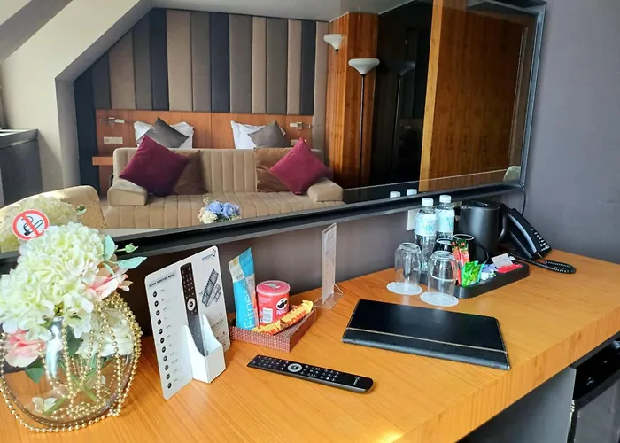 All Seasons Residence Design Hotel - Free Parking