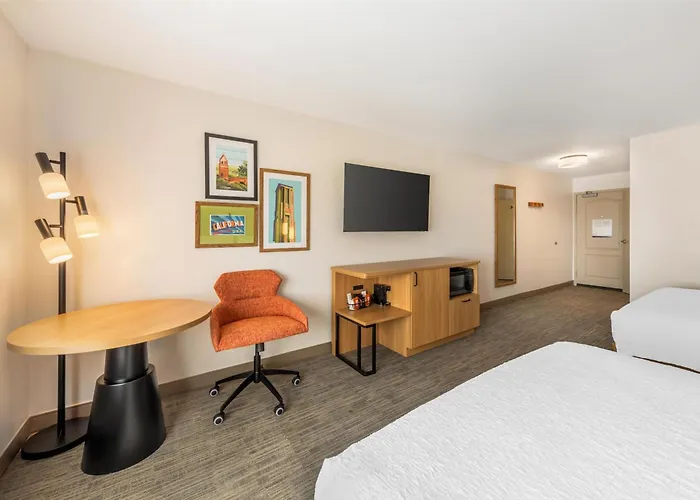 Hampton Inn & Suites Moreno Valley