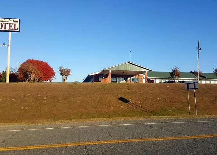 Lake Eufaula Inn & Suites