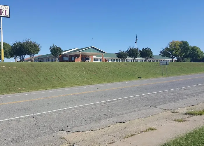 Lake Eufaula Inn & Suites