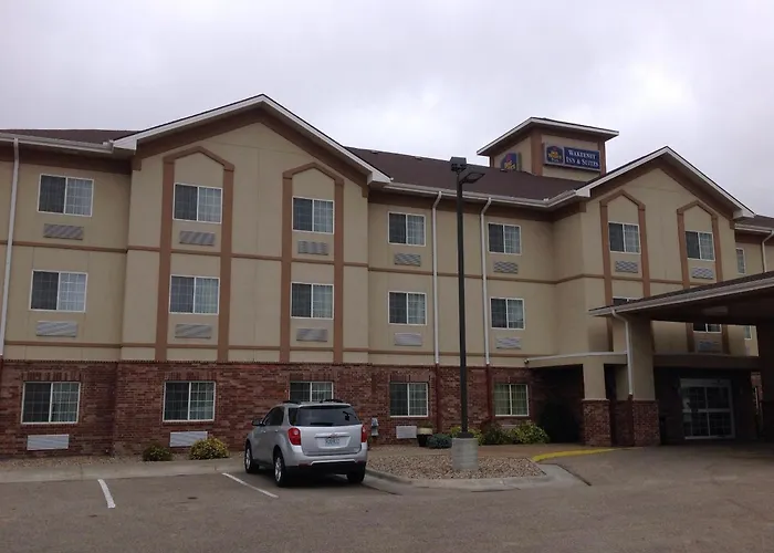 Wakeeney Dog Friendly Hotels