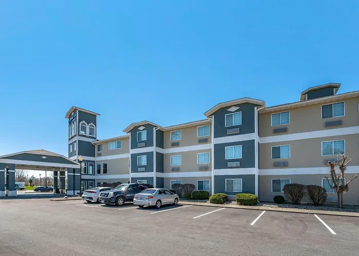 Clarion Pointe Indianapolis Airport