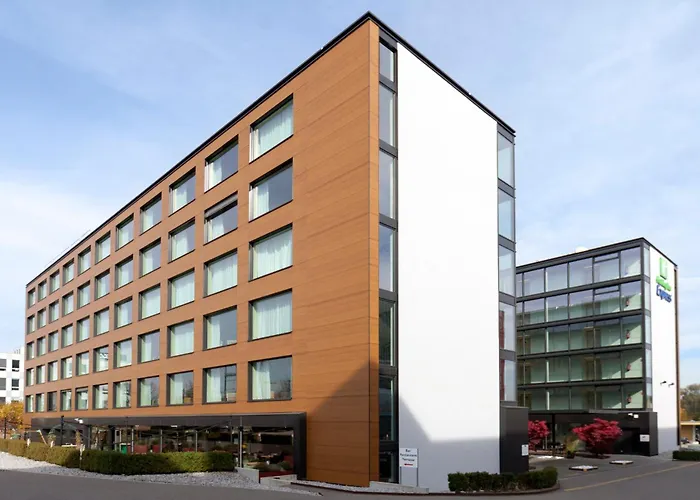 Holiday Inn Express Zürich Airport, an IHG Hotel Rümlang