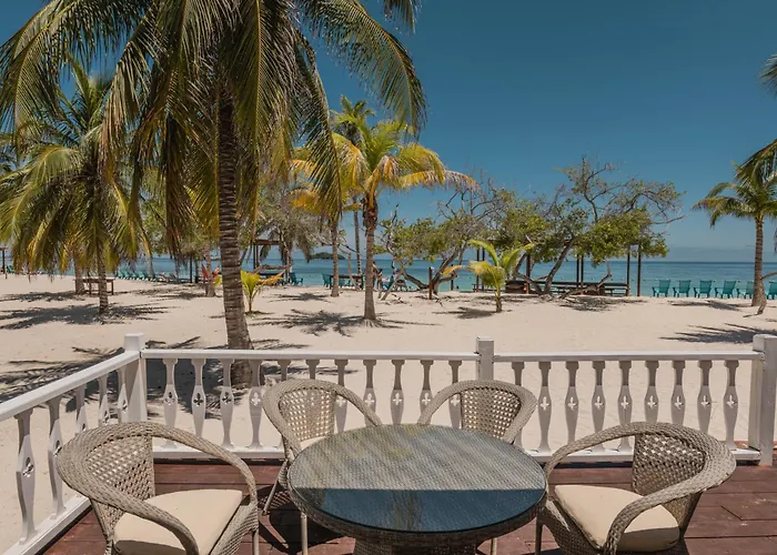 Hotel Agua Azul Beach Resort Hatillo