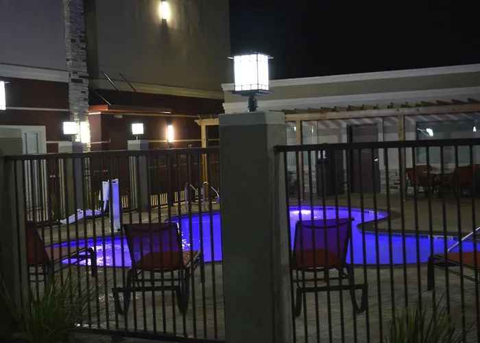 Best Western Plus Dilley Inn & Suites