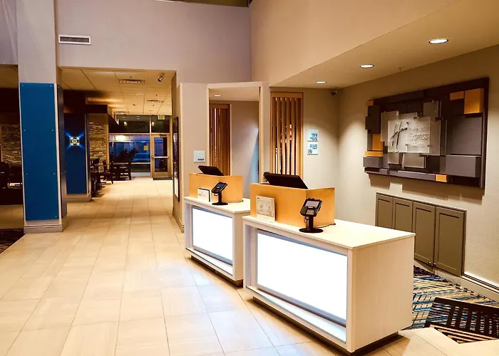 Aurora Dog Friendly Hotels