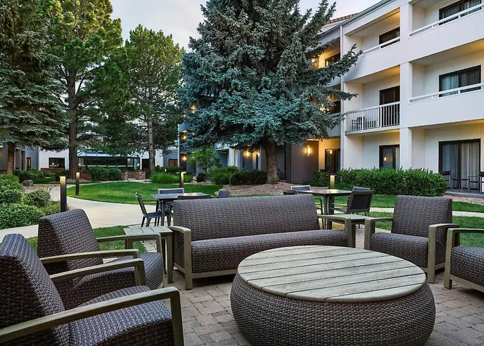 Courtyard By Marriott Boulder