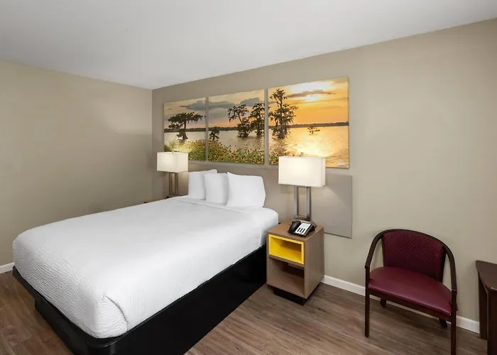 Days Inn By Wyndham Mountain Home